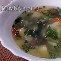 Куриный суп с зелёным горошком замороженным